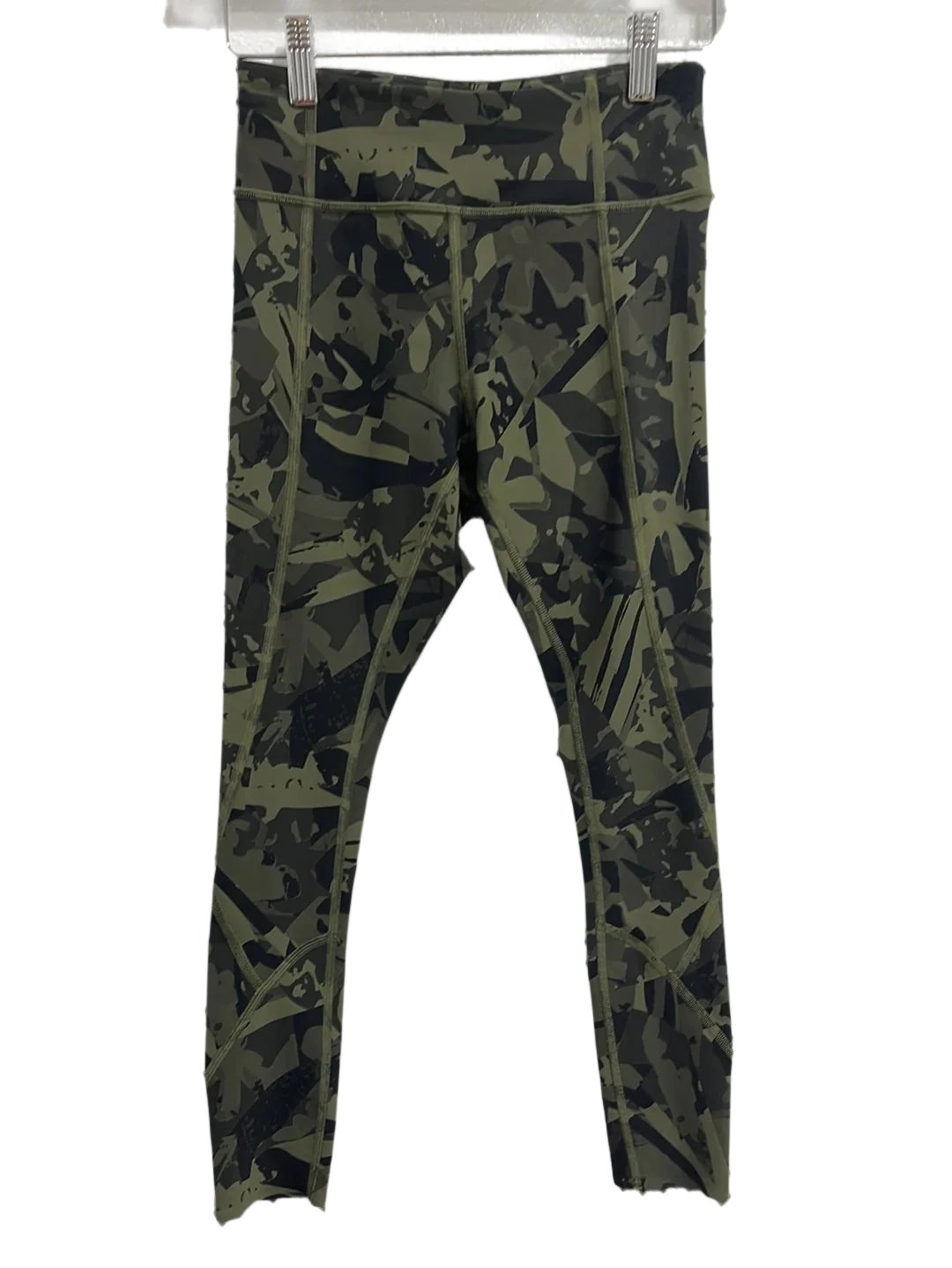Lululemon Green/Black Running Pants Camo Leggings-4 – Queens Exchange  Consignment Boutique