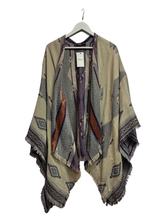 Do Everything in Love Woven Pancho Wrap - M -