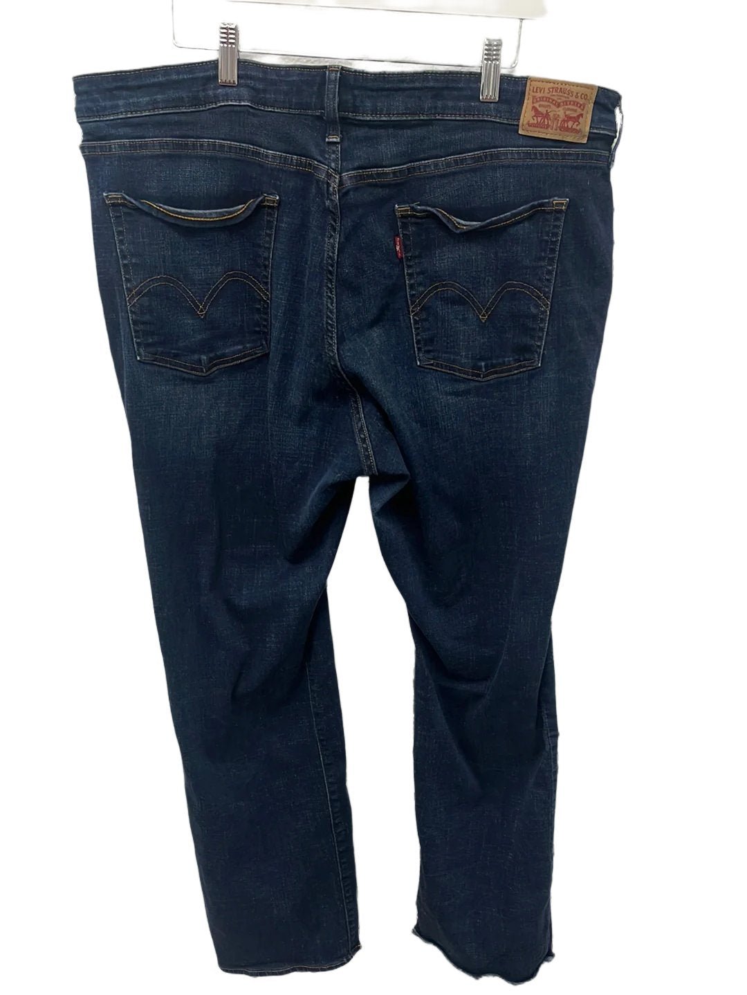 Levi's 414 Classic Straight Leg Jeans - Size 24W – Queens Exchange